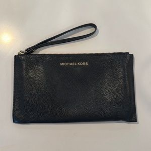 Michael Kors wristlet